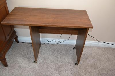 LOT 574 TYPING TABLE/STAND