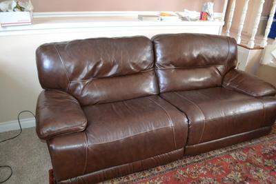 LOT 579 LEATHER SOFA
