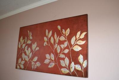 LOT 586. WALL ART  DECOR