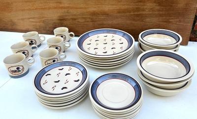 EPOCH AMERICAN DECOY DINNER SET
