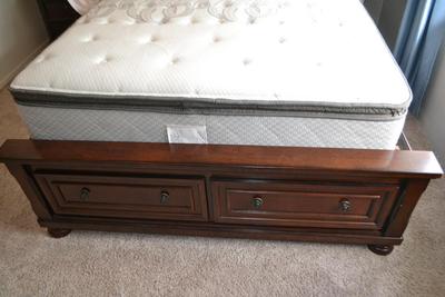LOT 629. QUEEN SIZE BED WITH MATTRESS AND PLATFORM WITH STORAGE