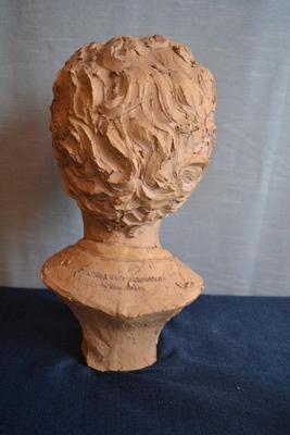 LOT 633 CLAY BUST OF LUCILLE YATES GRISWALD