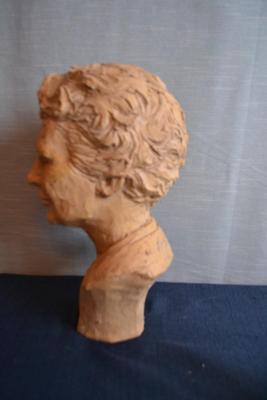 LOT 633 CLAY BUST OF LUCILLE YATES GRISWALD