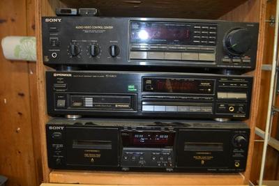 LOT 656. HOMEMADE SELF CONTAINED STEREO BOX WITH DRAWERS AND STEREO GEAR/SPEAKERS