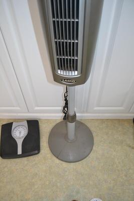 LOT 669. LASKO FAN AND SCALE