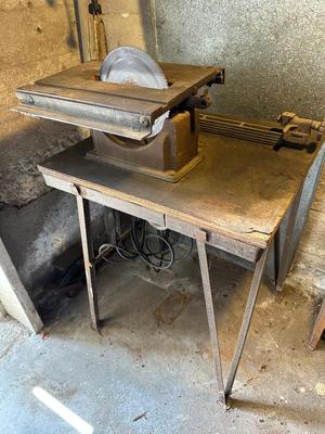 687  SMALL. VINTAGE TABLE SAW