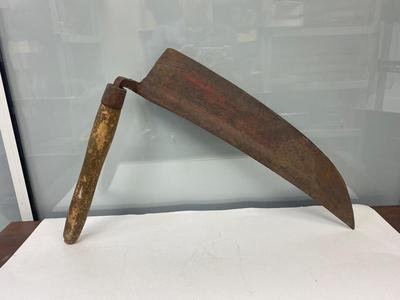 Antique Short Handle Heavy Hay Knife Scythe Outside Edge Blade
