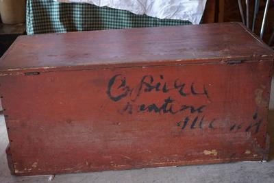 CLASSIC AMERICANA PRIMITIVE OLD RED PAINTED BLANKET CHEST