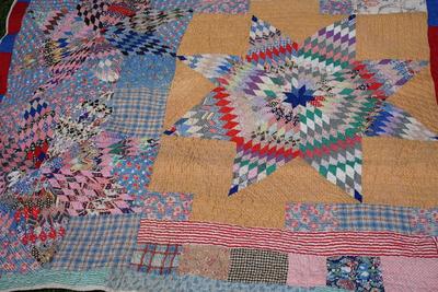 ANTIQUE STAR/ CALICO FABRICS STAR QUILT 6FT BY 6FT HAND STITCHED