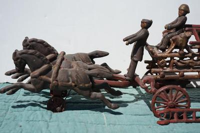 ANTIQUE CAST IRON HORSE DRAWN FIRE TRUCK/THREE HORSES /THREE LADDERS