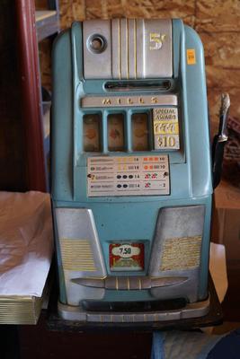 VINTAGE 1940'S MILLS Slot Machine   SPECIAL AWARD 5 cent  774