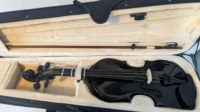 Mendini Violin w/ Case