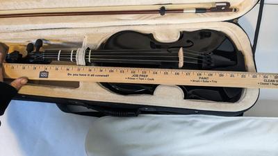 Mendini Violin w/ Case