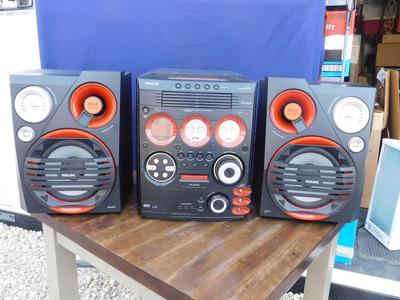 AWESOME PHILIPS GAMER STEREO SYSTEM, TESTED AND WORKS WITH AMAZING SOUND!
