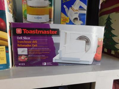 MR. COFFEE FOOD DEHYDRATOR, TOASTMASTER DELI SLICER, ZYLISS CHEESE GRATER, AND CORDLESS JUICER