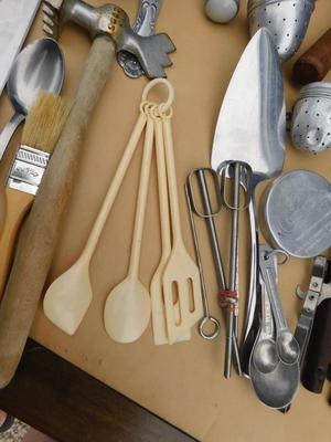 ðŸ˜® HOLY VINTAGE UTENSILS, AND EVEN MORE!!