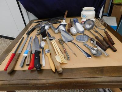 ðŸ˜® HOLY VINTAGE UTENSILS, AND EVEN MORE!!
