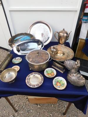 EAT YOUR HEART OUT ON SOME SILVERPLATE, DON'T MISS THE COOL SERVING DISH