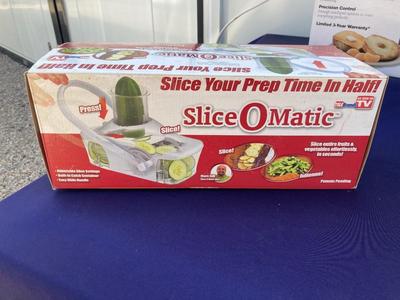 LIGHTLY USED CUISENART 4 SLICE TOASTER AND NIB SLICOMATIC!