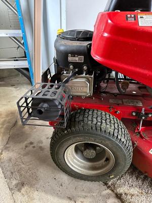 SNAPPER RE130 REAR ENGINE 33 INCH RIDING LAWN MOWER