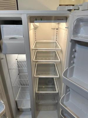 FRIGIDAIRE SIDE BY SIDE, FROST FREE REFRIGERATOR W/ICE & WATER ON THE DOOR