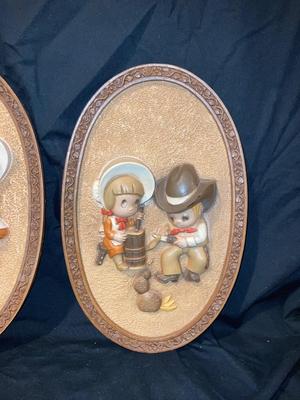 1981 HOMECO BURWOOD SET OF 3D OVAL PLASTIC WALL DECOR