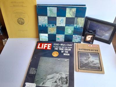 Books Life Man on the moon, Astronauts, Geologic maps of the Fra Mauro Region of the Moon, Appolo 14 pre mission
