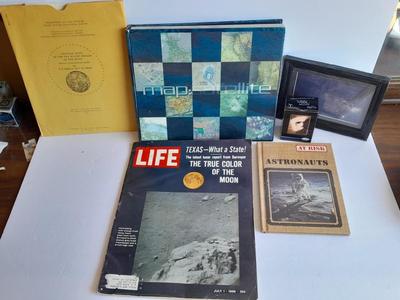 Books Life Man on the moon, Astronauts, Geologic maps of the Fra Mauro Region of the Moon, Appolo 14 pre mission