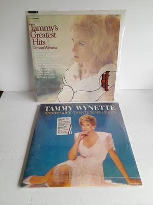 Two Tammy Wynette Vinyl LP 12" Record Albums in great condition! one still sealed!