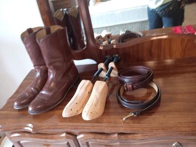 MEN'S BOOTS, SHOE STRETCHERS AND BELTS