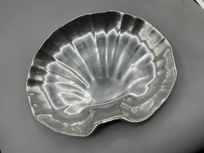 Vintage Wilton Armetale Pewter Scallop Shell Shaped Serving Dish Console Bowl