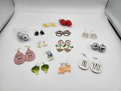 CrAzY, fUn Earring Lot