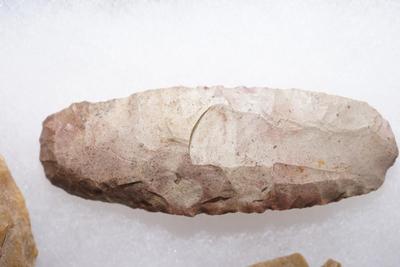 NATIVE AMERICAN POINTS ( ARROWHEADS) GROUP OF 23