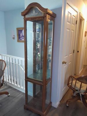 Lighted Curio cabinet with 3 glass shelves and stained-glass design