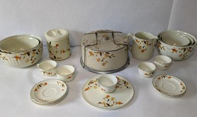 Superior Hall Leaf Dinnerware