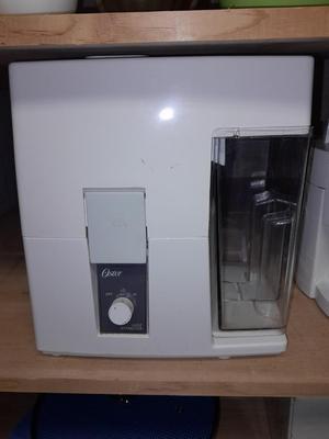 Oster countertop Juice extractor