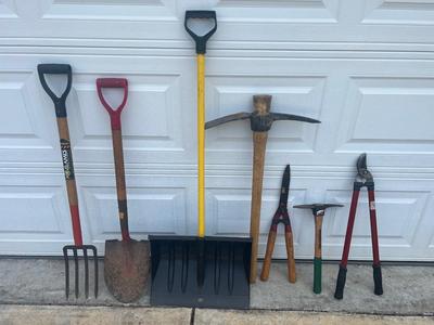 Lot of 7 Yard/Garden Tools