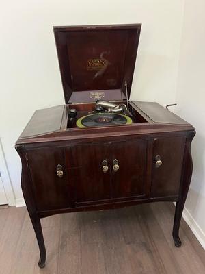 VICTROLA Talking Machine VV 260 8294 *Read Details