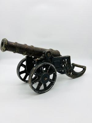 Large Cast Iron? Model Canon