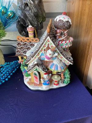FIBER OPTIC CHRISTMAS COTTAGE AND SPARKLING FOLIAGE