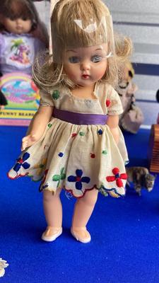 MADAM ALEXANDER DOLL, and SOME SUPER OLD OTHER VINTAGE  LITTLE DOLLS