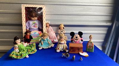 MADAM ALEXANDER DOLL, and SOME SUPER OLD OTHER VINTAGE  LITTLE DOLLS