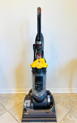 Dyson DC33 Bagless Upright Vacuum