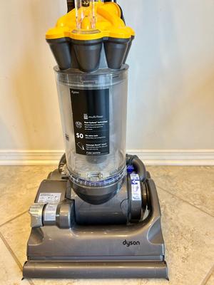 Dyson DC33 Bagless Upright Vacuum