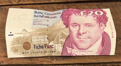 Collectible Bank Notes  France and Ireland