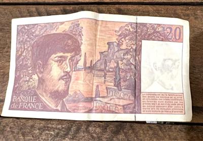 Collectible Bank Notes  France and Ireland