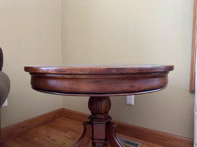 LEATHER TOP PEDESTAL SIDE TABLE