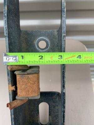 UNIVERSAL RECEIVER HITCH
