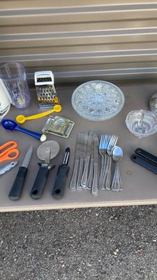 JUST FEAST YOUR EYES ON ALL THIS STUFF! Itâ€™s a good lot of Needful Things!ðŸŒˆâ›°ï¸