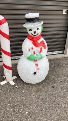 SO COOL VINTAGE CHRISTMAS YARD DECOR